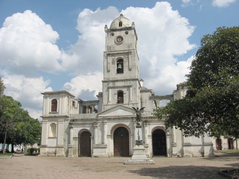 iglesia-san-jose-holguin-cuba2